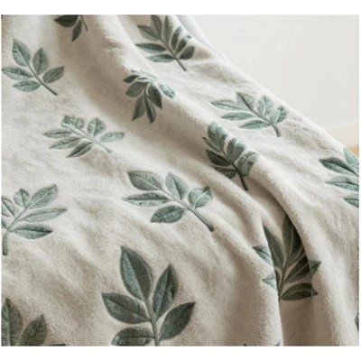 Leaf Carved Flannel Blanket